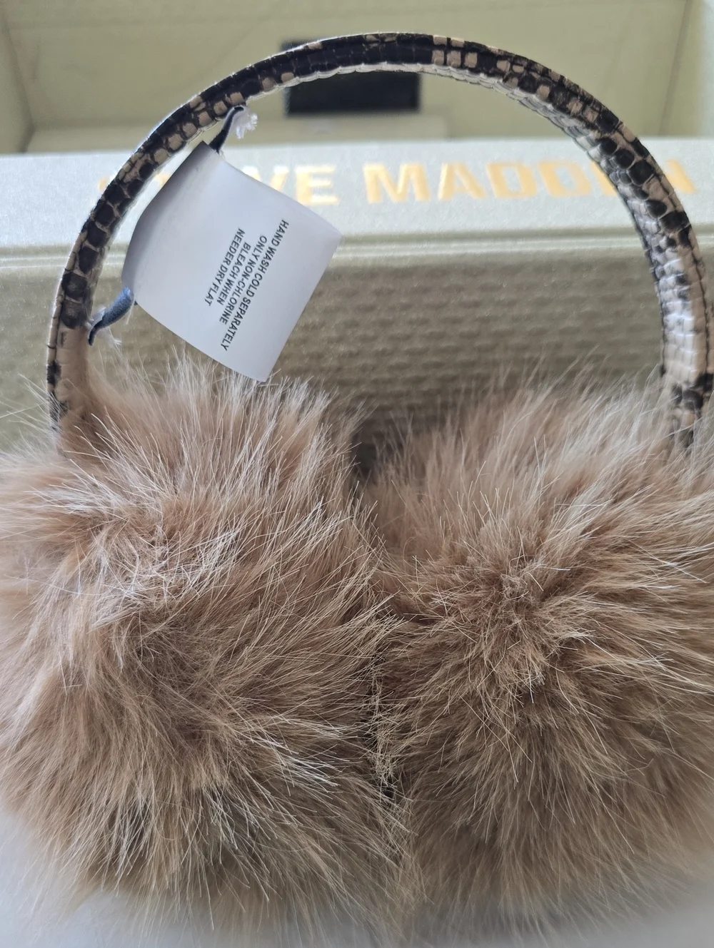 Steve Madden Women's 2-Piece Snake Band Earmuff and Gloves Gift Set. NWT. Gift